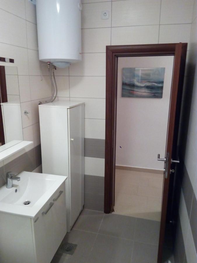 Apartment On The Beach Локва Рогозница Екстериор снимка