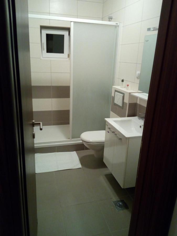 Apartment On The Beach Локва Рогозница Екстериор снимка