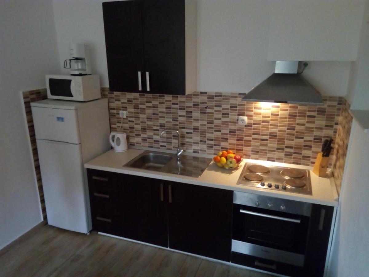 Apartment On The Beach Локва Рогозница Екстериор снимка
