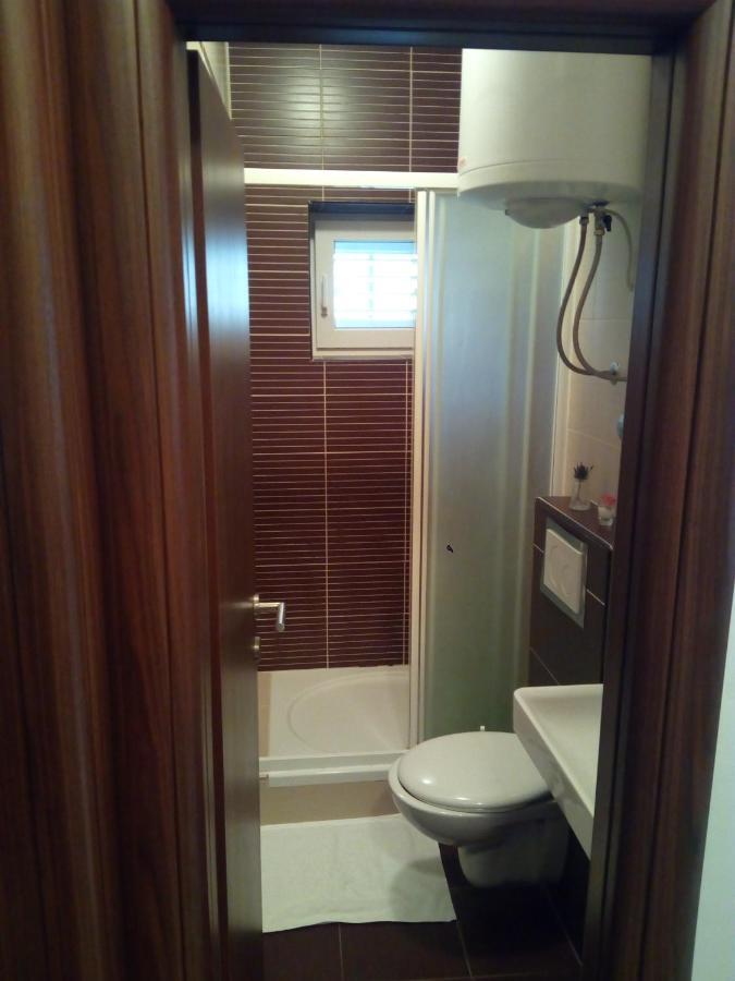 Apartment On The Beach Локва Рогозница Екстериор снимка