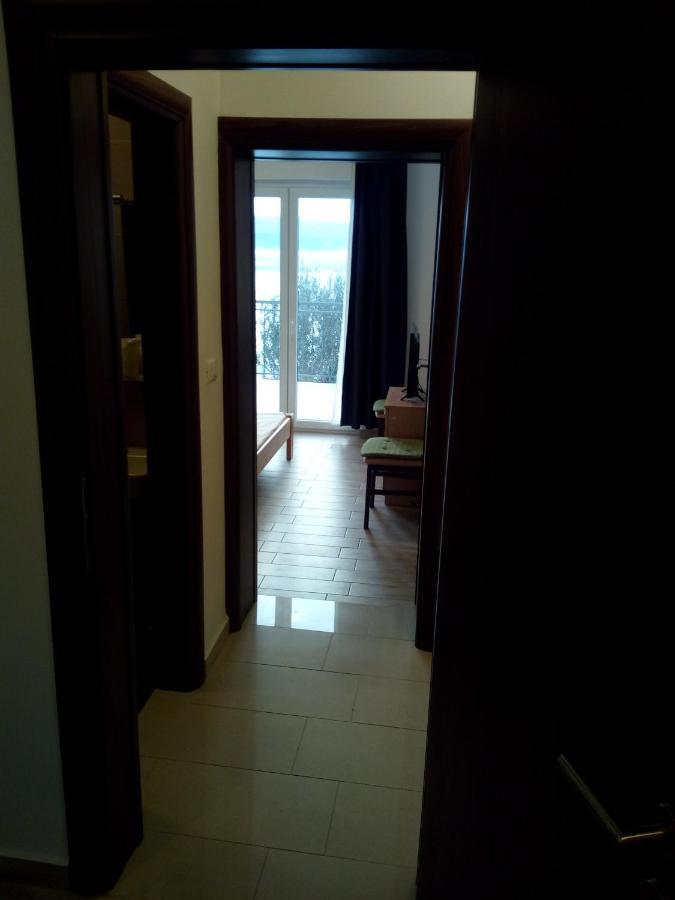 Apartment On The Beach Локва Рогозница Екстериор снимка