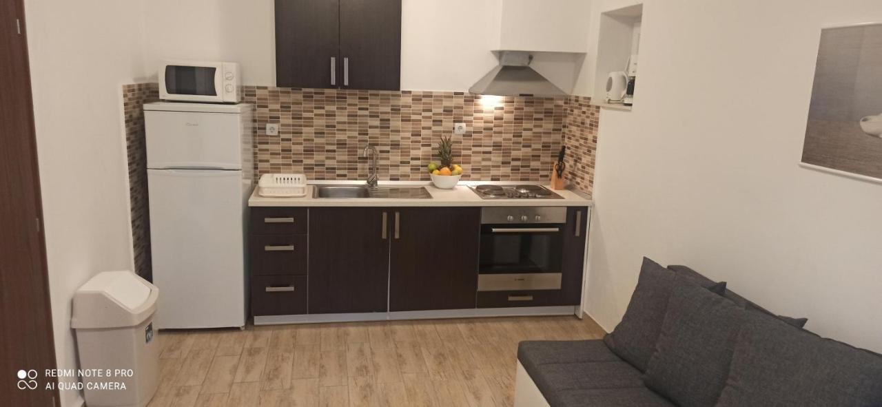 Apartment On The Beach Локва Рогозница Екстериор снимка
