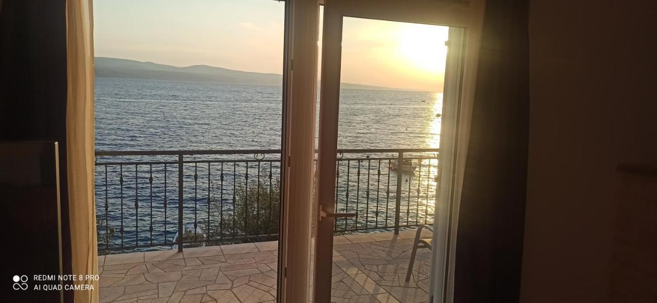 Apartment On The Beach Локва Рогозница Екстериор снимка